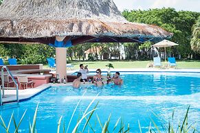 Hodelpa Garden Suites Golf & Convention Center