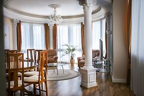Oktyabrskaya Hotel