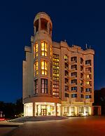 Oktyabrskaya Hotel