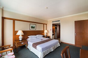 Bangkok Palace Hotel