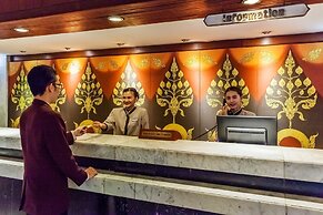 Bangkok Palace Hotel