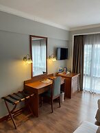 Bangkok Palace Hotel