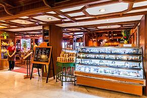 Bangkok Palace Hotel