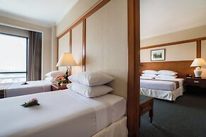 Bangkok Palace Hotel