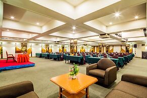 Bangkok Palace Hotel