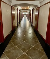 Bangkok Palace Hotel