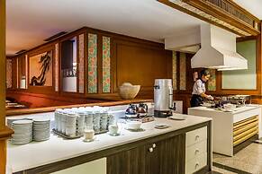 Cholchan Pattaya Beach Resort