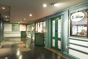 Cholchan Pattaya Beach Resort