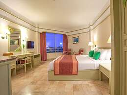 Cholchan Pattaya Beach Resort