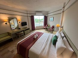Cholchan Pattaya Beach Resort