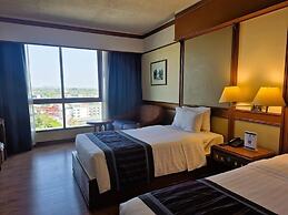 Cholchan Pattaya Beach Resort