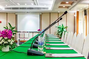 Cholchan Pattaya Beach Resort