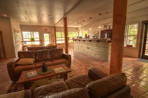 Waters Edge Shoreside Suites