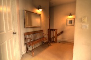 Waters Edge Shoreside Suites