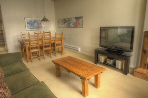 Waters Edge Shoreside Suites