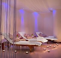 Le Meridien Al Aqah Beach Resort