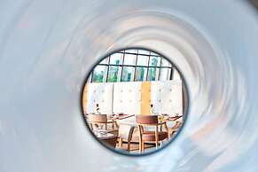 Le Meridien Al Aqah Beach Resort