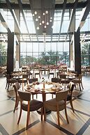 Le Meridien Al Aqah Beach Resort