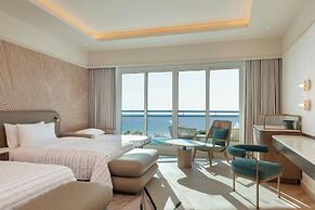 Le Meridien Al Aqah Beach Resort