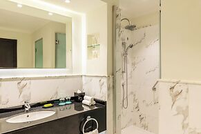 Le Meridien Al Aqah Beach Resort