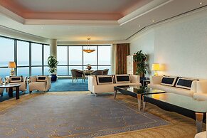 Le Meridien Al Aqah Beach Resort