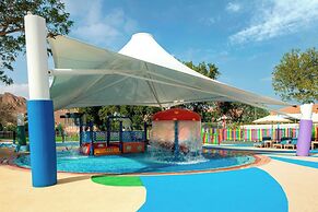 Le Meridien Al Aqah Beach Resort