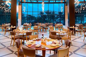 Le Meridien Al Aqah Beach Resort