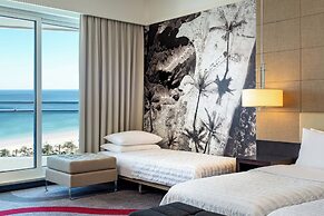 Le Meridien Al Aqah Beach Resort
