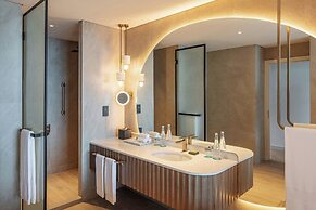 Le Meridien Al Aqah Beach Resort