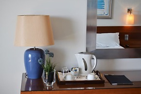 Madeira Regency Cliff