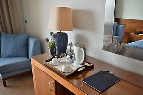 Madeira Regency Cliff