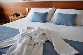 Madeira Regency Cliff