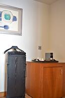 Madeira Regency Cliff