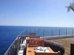 Madeira Regency Cliff