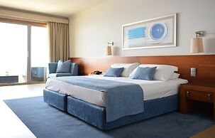 Madeira Regency Cliff