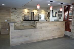 Country Inn & Suites by Radisson, Bakersfield, CA