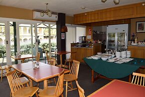 Magnolia Court Boutique Hotel Melbourne