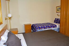 Magnolia Court Boutique Hotel Melbourne