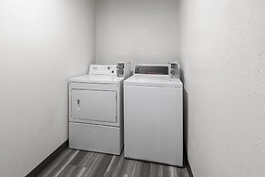 Super 8 by Wyndham Winona MN