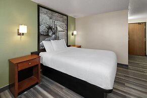 Super 8 by Wyndham Winona MN