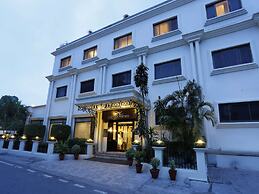 La Place Sarovar Portico, Lucknow