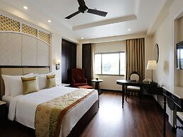 La Place Sarovar Portico, Lucknow