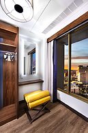 El Cortez Hotel and Casino - 21 and Over