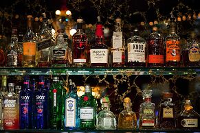 El Cortez Hotel and Casino - 21 and Over