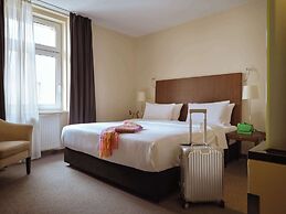 Metropolitan Hotel by Flemings