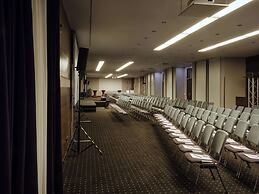 Metropolitan Hotel by Flemings