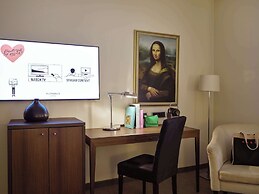 Metropolitan Hotel by Flemings