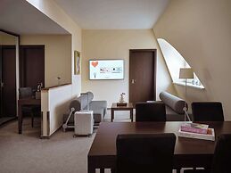 Metropolitan Hotel by Flemings