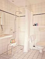 Metropolitan Hotel by Flemings