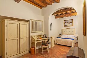 Porta Faenza Hotel